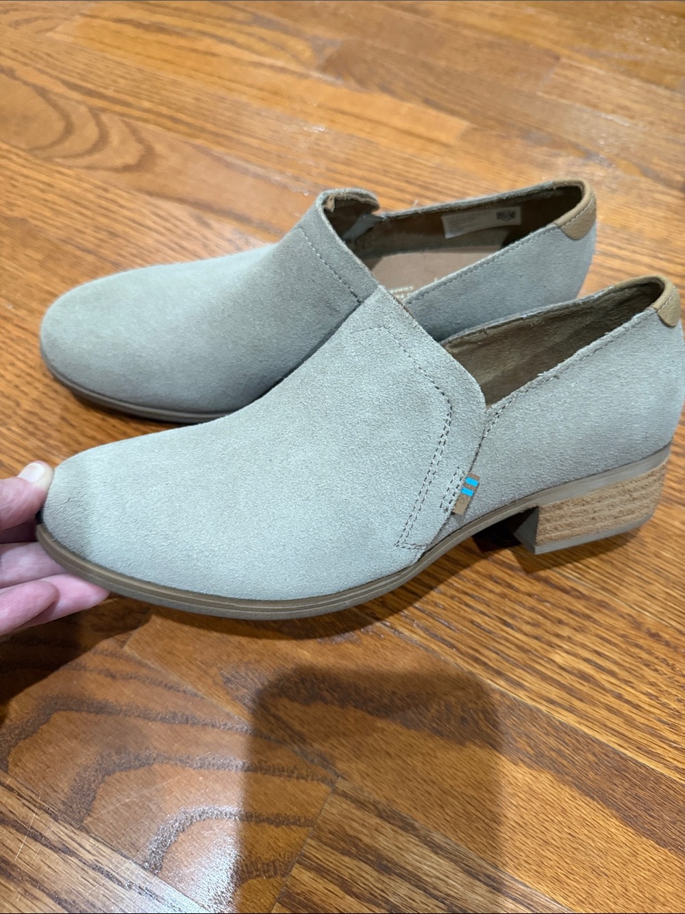 Toms Suede Leather Slip-On Ankle Booties in Light Taupe. Women’s 7. NEW!